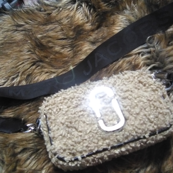 **BRAND NEW W/ TAGS** Marc Jacobs crossbody bag - Picture 2 of 3